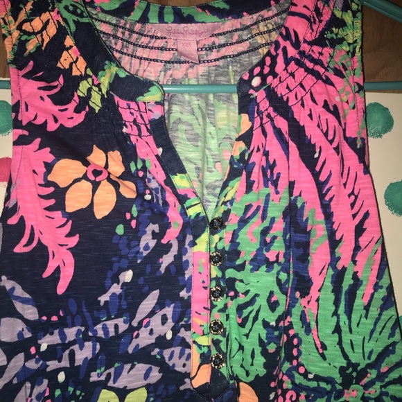 Lilly Pulitzer Essie Top - Picture 3 of 4